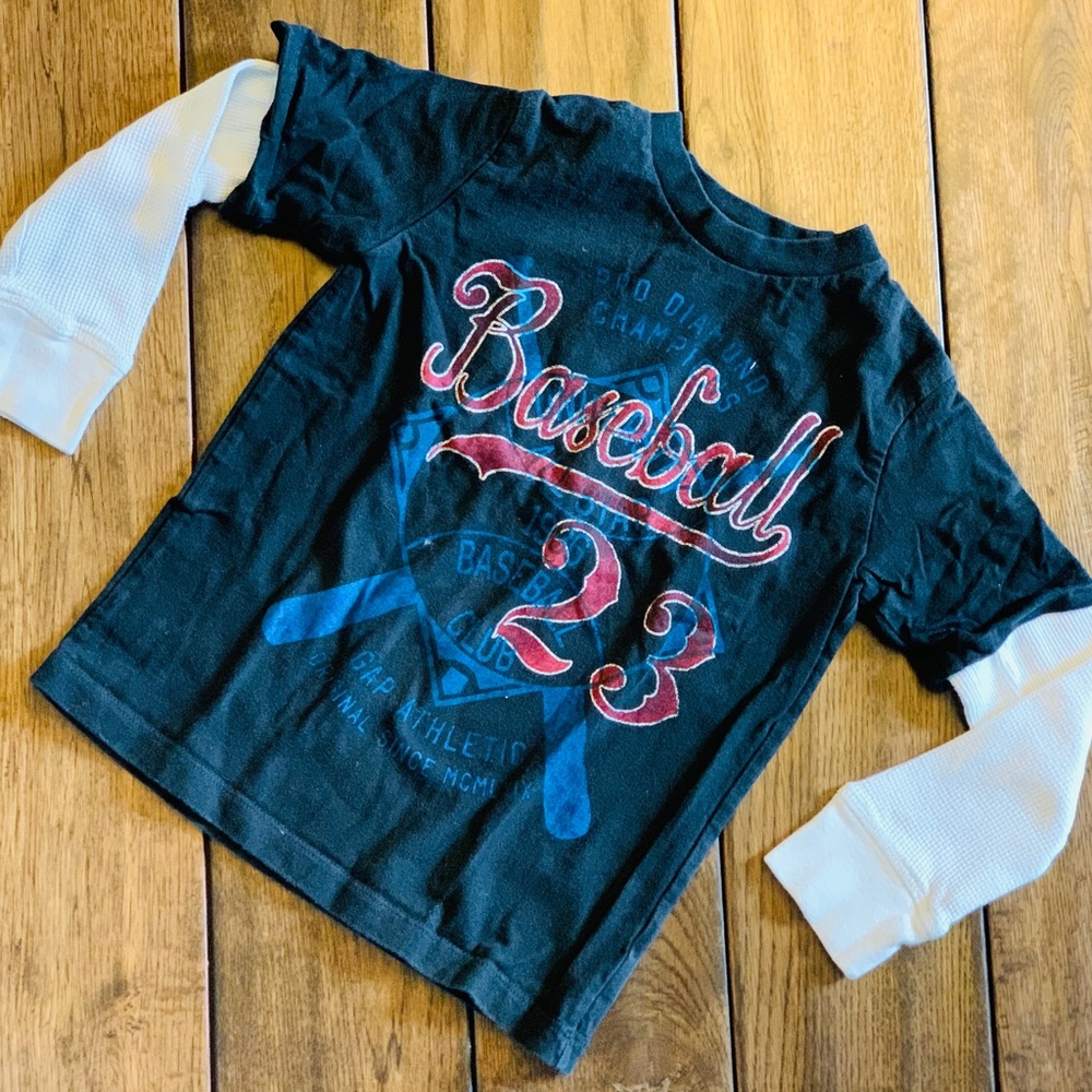 ⭐️3/$20⭐️ GAP Boys’ Long-Sleeved Fooler Tee
